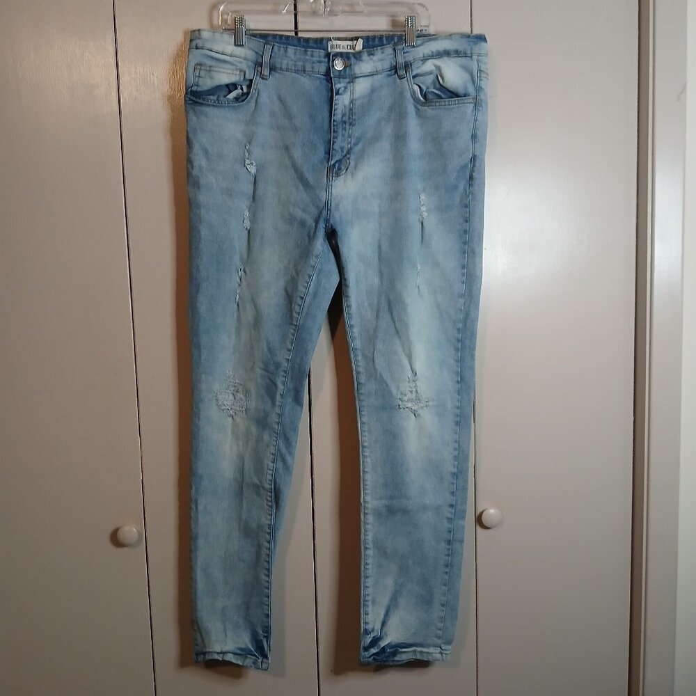 Blue Cult Men's Acid Washed Distressed Cotton Tapered Leg Jeans in size 42X30